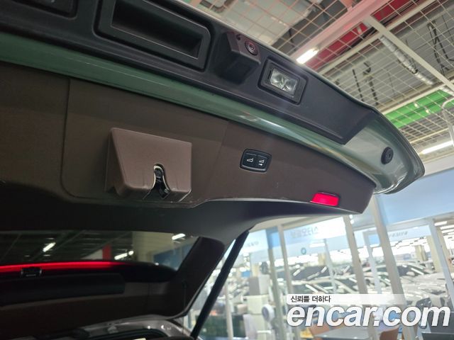 Porsche Cayenne 2021 — photo 17