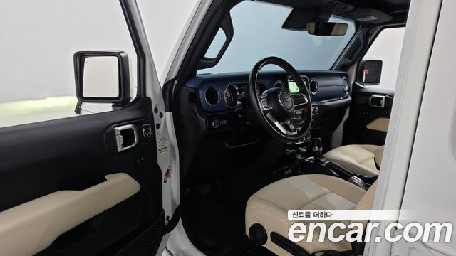 Jeep Wrangler 2022 — photo 13