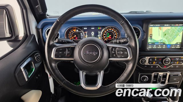 Jeep Wrangler 2022 — photo 19