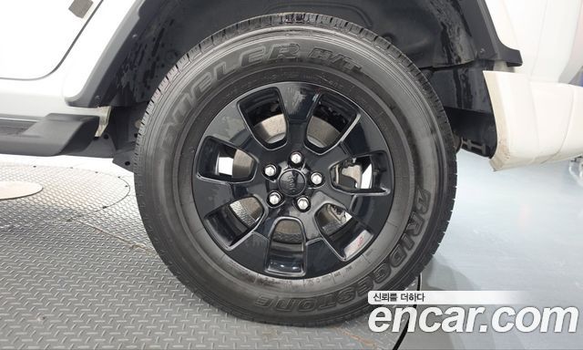 Jeep Wrangler 2022 — photo 7