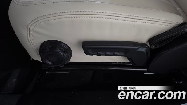 Jeep Wrangler 2022 — photo 32