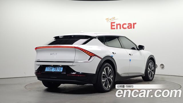 Kia EV6 2022 — photo 2