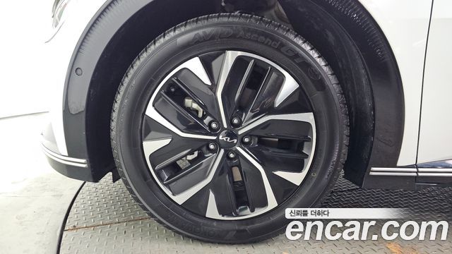 Kia EV6 2022 — photo 5