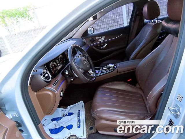 Mercedes-Benz E-Class 2017 — photo 5