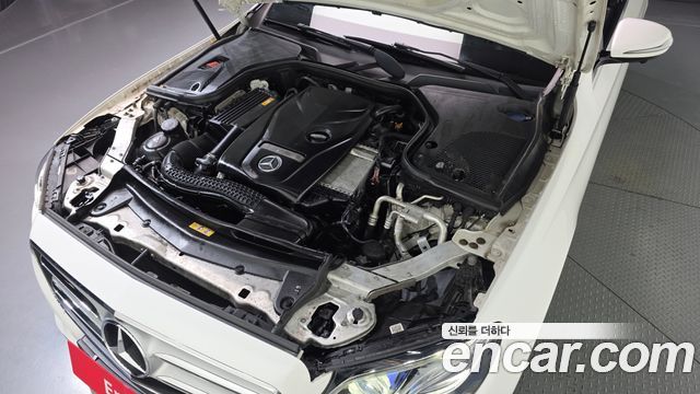 Mercedes-Benz E-Class 2018 — photo 6