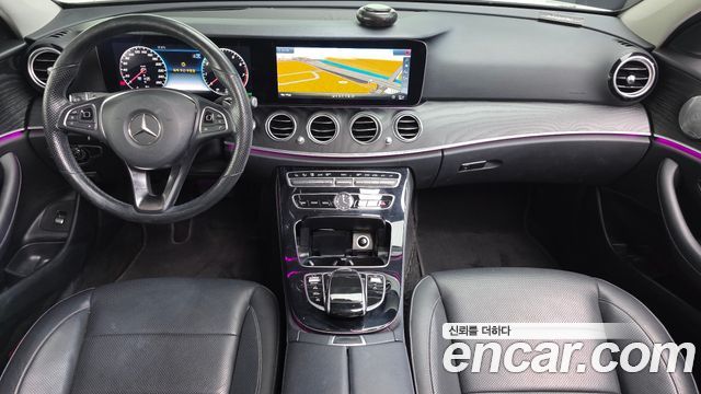 Mercedes-Benz E-Class 2018 — photo 7