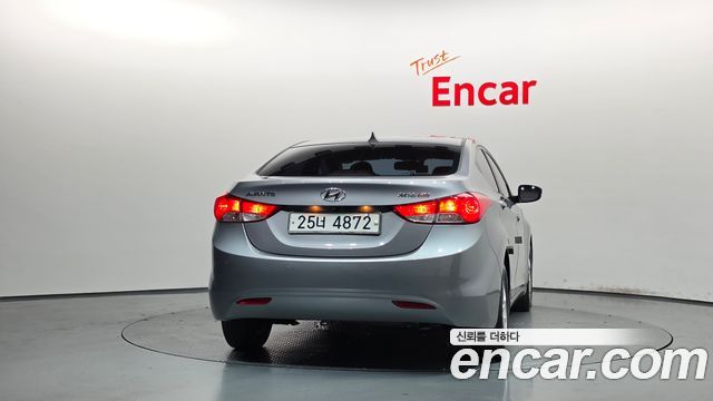 Hyundai AVANTE 2011 — photo 4