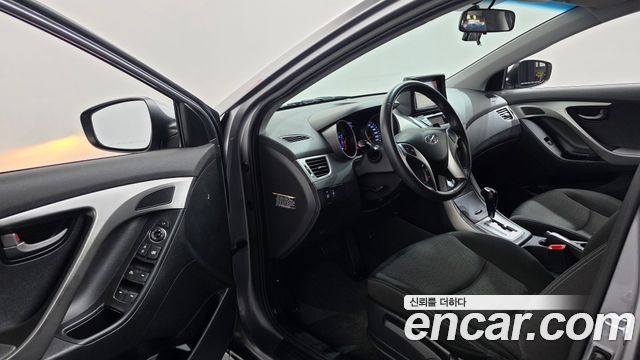 Hyundai AVANTE 2011 — photo 10