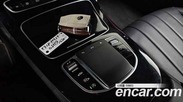 Mercedes-Benz E-Class 2022 — photo 27