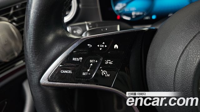 Mercedes-Benz E-Class 2022 — photo 30