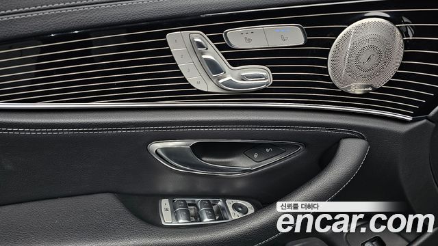 Mercedes-Benz E-Class 2022 — photo 33
