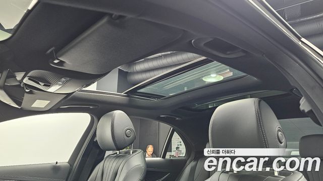 Mercedes-Benz E-Class 2022 — photo 36