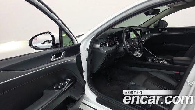 Kia K5 2023 — photo 13