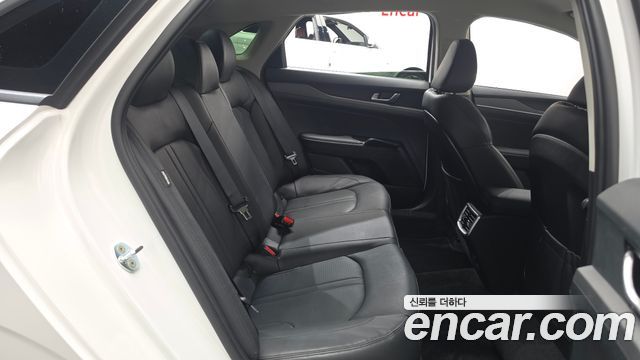 Kia K5 2023 — photo 17