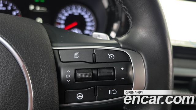 Kia K5 2023 — photo 23