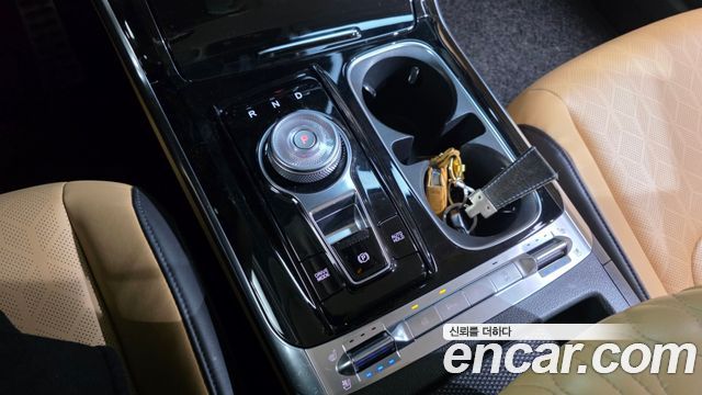 Kia Canival 2021 — photo 12