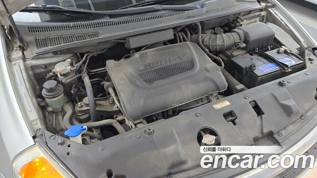Kia Canival 2012 — photo 6