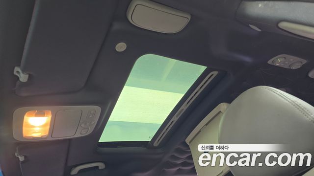 Kia Canival 2012 — photo 18
