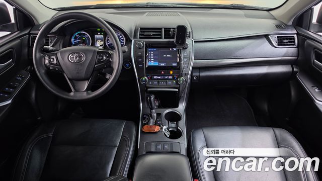 Toyota Camry 2017 — photo 7