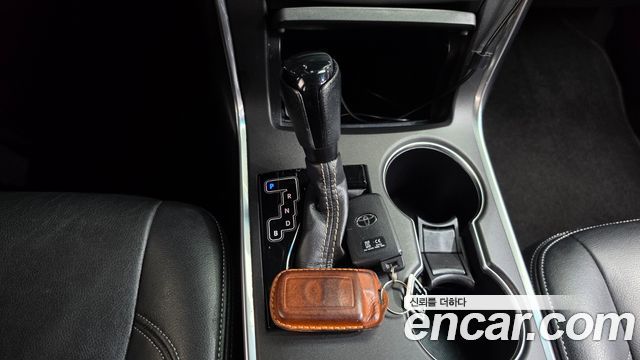 Toyota Camry 2017 — photo 9