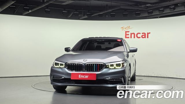 BMW 5-Series 2018 — photo 3