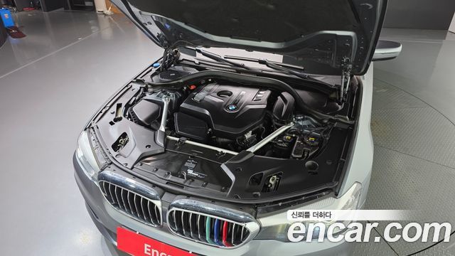 BMW 5-Series 2018 — photo 6