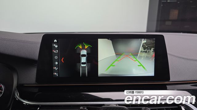 BMW 5-Series 2018 — photo 21