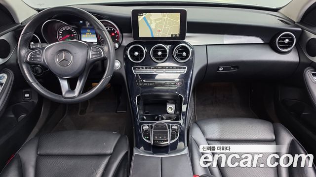 Mercedes-Benz C-Class 2018 — photo 7