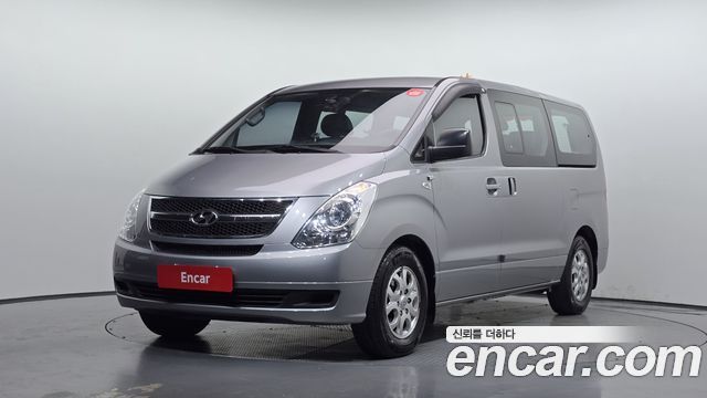 Hyundai Starex 2011 — photo 1