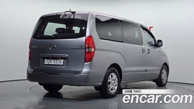 Hyundai Starex 2011 — photo 2
