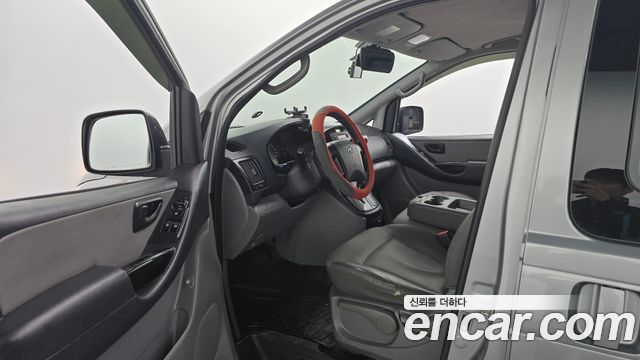 Hyundai Starex 2011 — photo 10