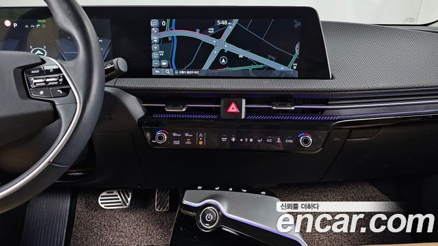 Kia EV6 2022 — photo 15