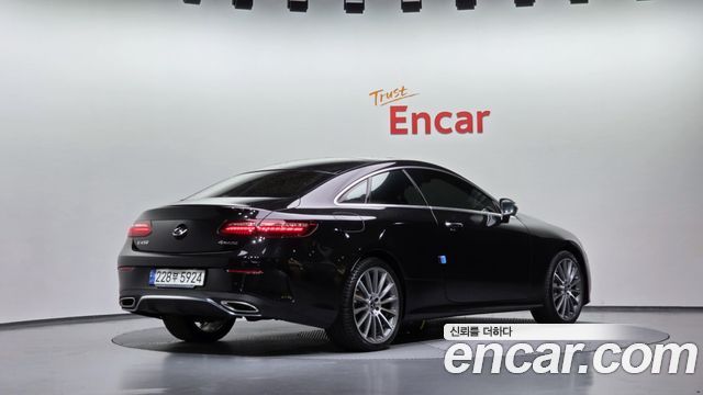 Mercedes-Benz E-Class 2021 — photo 2
