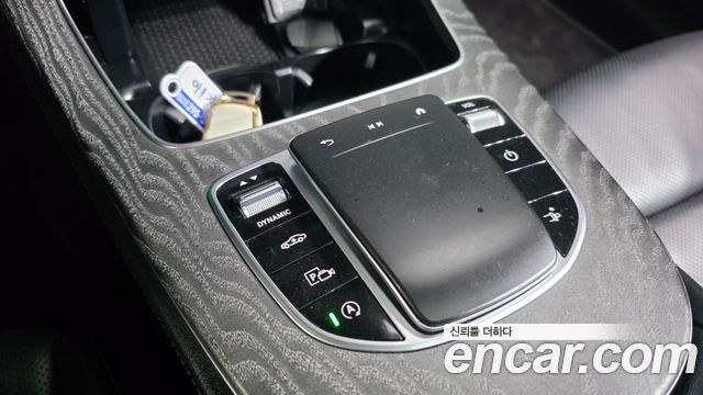 Mercedes-Benz E-Class 2021 — photo 25