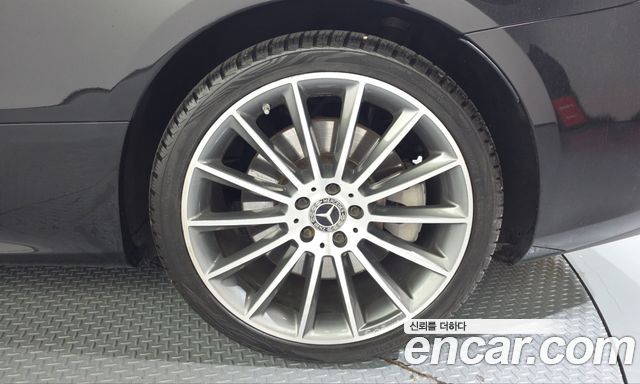 Mercedes-Benz E-Class 2021 — photo 7