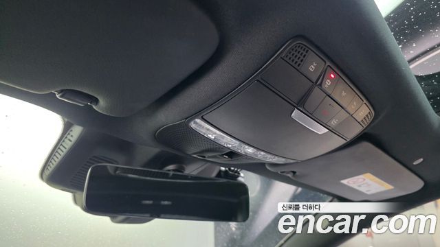 Mercedes-Benz E-Class 2021 — photo 30