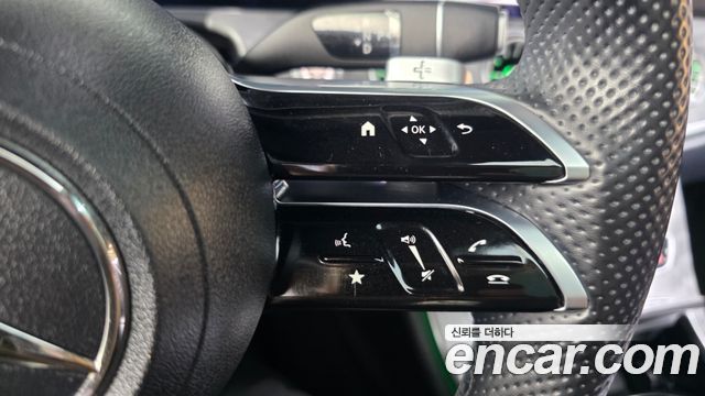 Mercedes-Benz E-Class 2021 — photo 33