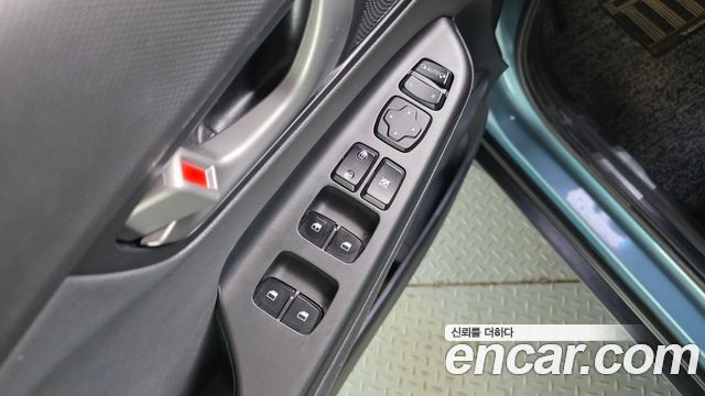 Hyundai Kona 2018 — photo 17