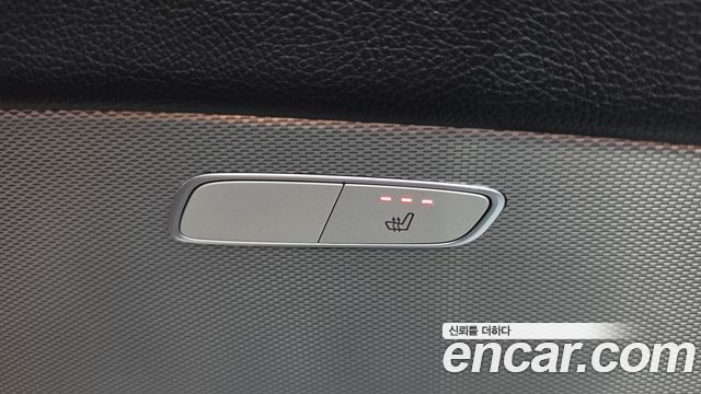 Mercedes-Benz E-Class 2017 — photo 19