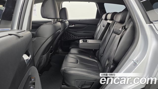 Hyundai Santafe 2019 — photo 18