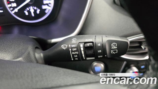 Hyundai Santafe 2019 — photo 26