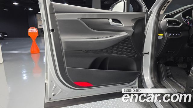 Hyundai Santafe 2019 — photo 14