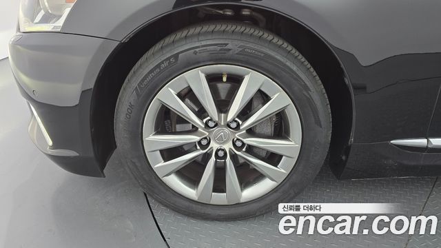 Lexus LS 2015 — photo 5