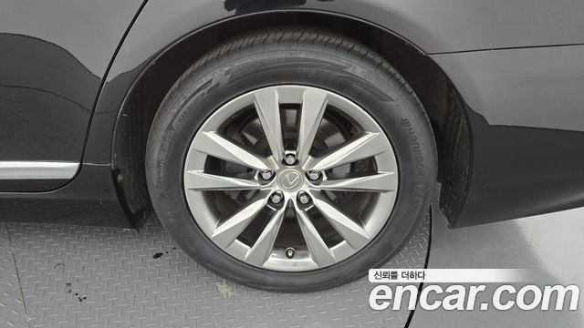 Lexus LS 2015 — photo 7
