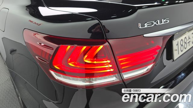 Lexus LS 2015 — photo 9