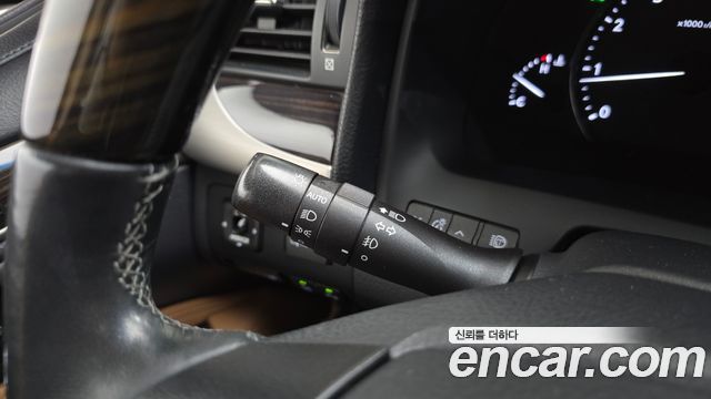 Lexus LS 2015 — photo 29