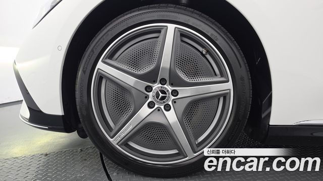 Mercedes-Benz EQE 2023 — photo 5