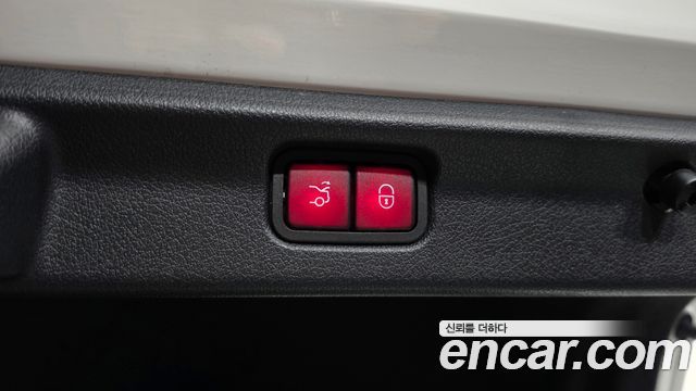 Mercedes-Benz EQE 2023 — photo 25