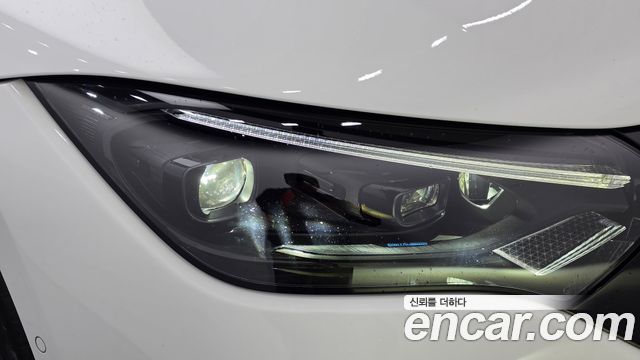 Mercedes-Benz EQE 2023 — photo 8