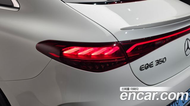 Mercedes-Benz EQE 2023 — photo 9